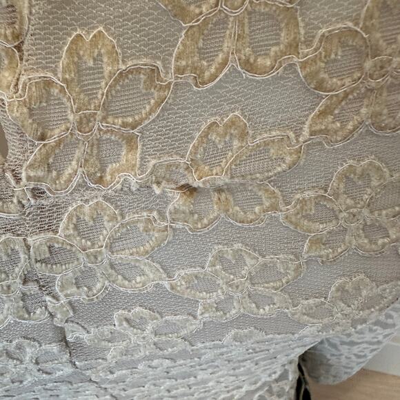 Line & Dot Beige Floral Lace Mockneck Top XS Bodycon Romantic Cocktail Nude $90 - Picture 10 of 10
